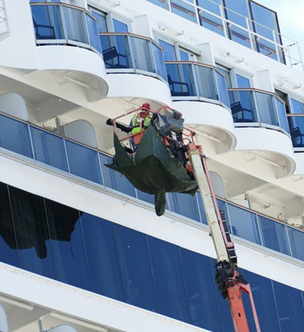 aboutus01.jpg-PEOFEESSIONAL-SKILLS